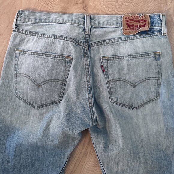 LEVI'S 501 Straight Men's 34x30  - Light Wash Faded - Picture 5 of 8